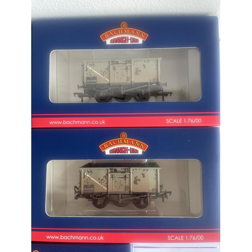 450 - FIVE BOXED BACHMANN 00 GAUGE FREIGHT CARRIAGES TO INCLUDE TWO WITH MILITARY TANKS