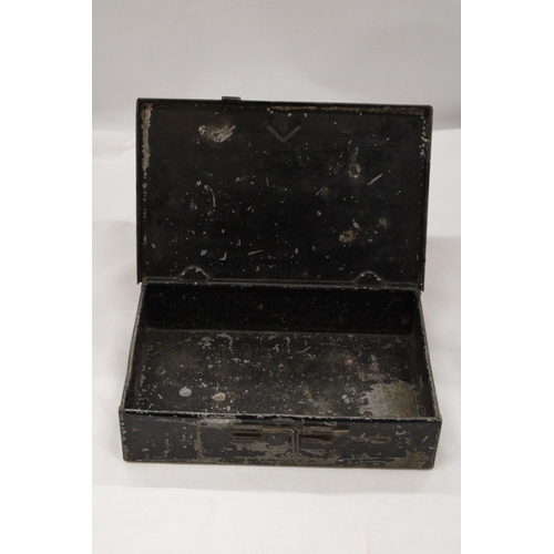 145 - A MILITARY ISSUE TIN BOX WITH CROW'S FOOT