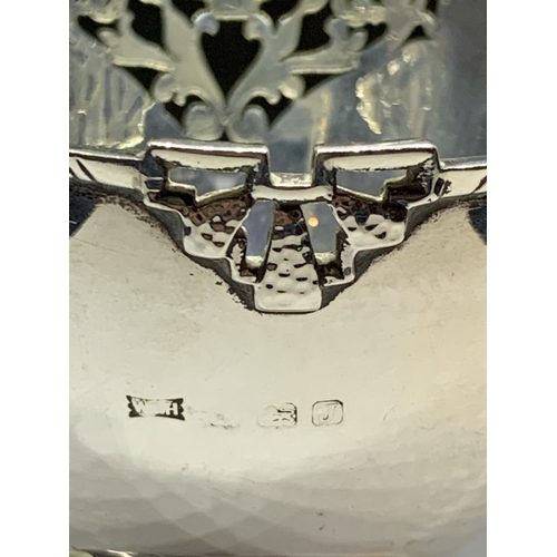 93 - A HALLMARKED (INDISTINCT) CIRCULAR PIERCED BASKET WITH HANDLE GROSS WEIGHT 108 GRAMS