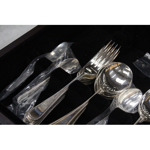 22 - A BOXED BUTLER OF SHEFFIELD CAVENDISH COLLECTION CUTLERY SET