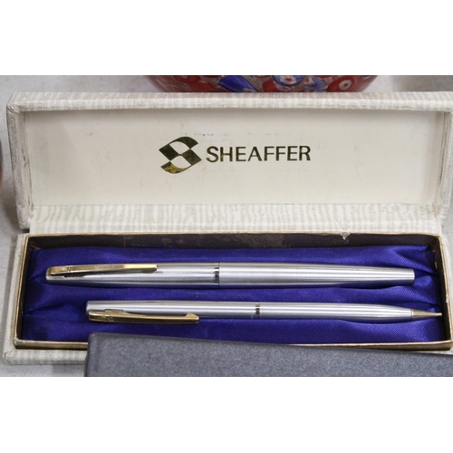 194 - A COLLECTION OF BOXED PENS TO INCLUDE, SHEAFFER, PARKER, ETC, PLUS PENCIL REFILLS