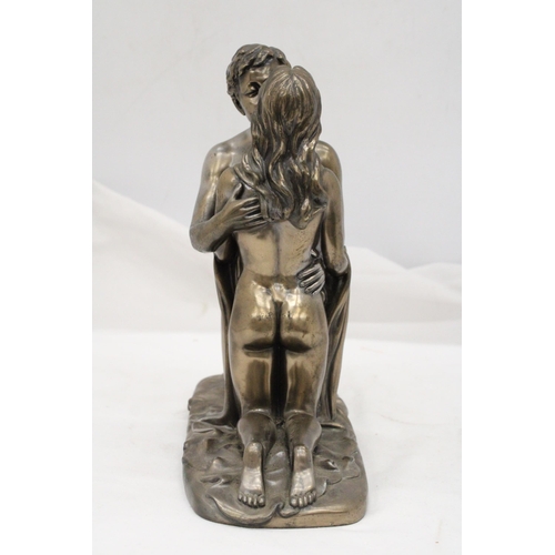 225 - A HEAVY EROTIC STATUETTE ON BASE - APPROXIMATELY 27CM HIGH