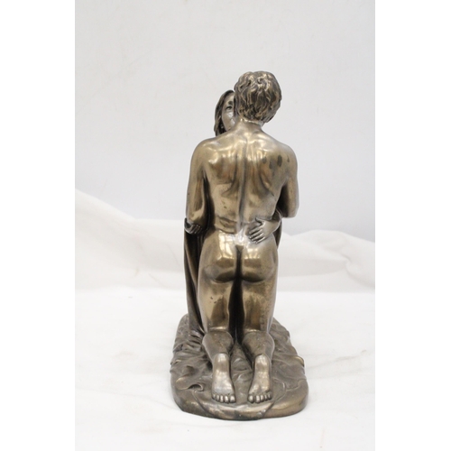 225 - A HEAVY EROTIC STATUETTE ON BASE - APPROXIMATELY 27CM HIGH