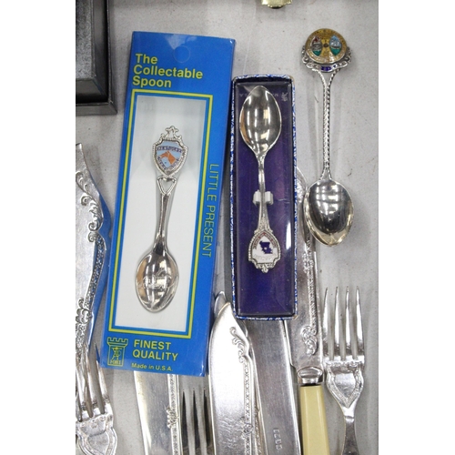 244 - A MIXED LOT OF SILVER PLATE TO INCLUDE A HALLMARKED SILVER SOUVENIR SPOON