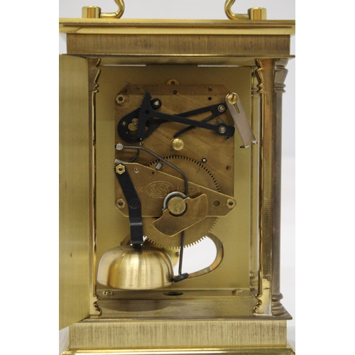 277 - AN 'ANSTEY WILSON' MECHANICAL CARRIAGE CLOCK, WITH PRESENTATION PLAQUE TO THE BACK