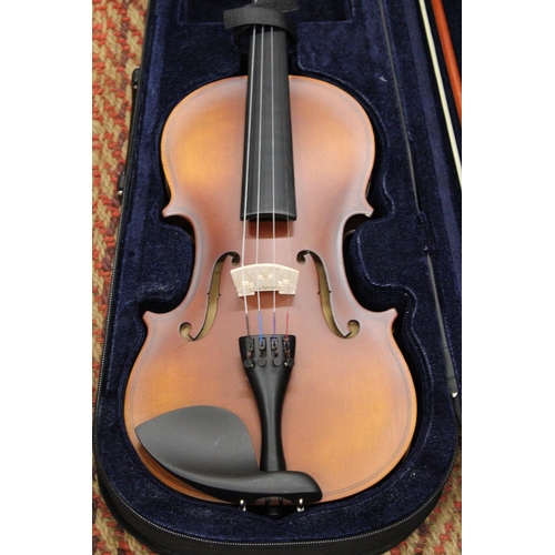 290 - AN AILEEN, 4/4, MATCHING VIOLIN, CASE AND BOW, VERY CLEAN