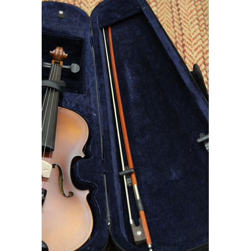 290 - AN AILEEN, 4/4, MATCHING VIOLIN, CASE AND BOW, VERY CLEAN