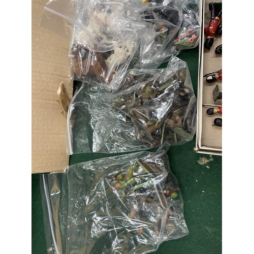 442A - A QUANTITY OF METAL BUSBY, ETC FIGURES TO INCLUDE BRITAINS, PLUS A LARGE QUANTITY OF PLASTIC SOLDIER... 