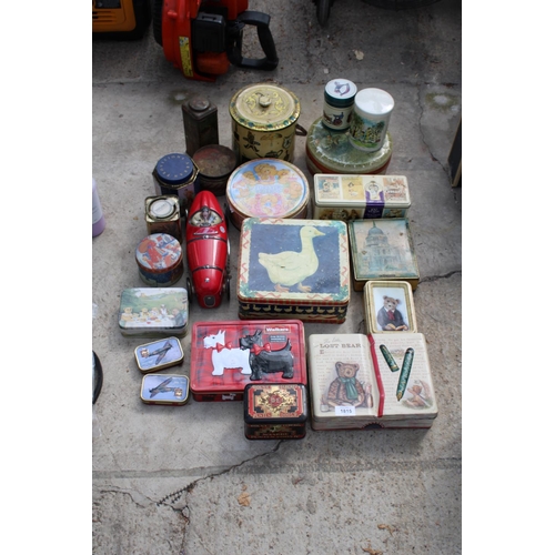 1815 - A LARGE ASSORTMENT OF VINTAGE TINS