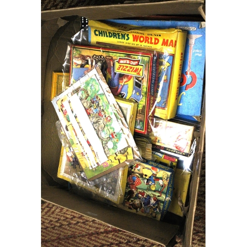 447A - A QUANTITY OF VINTAGE GAMES AND JIGSAWS