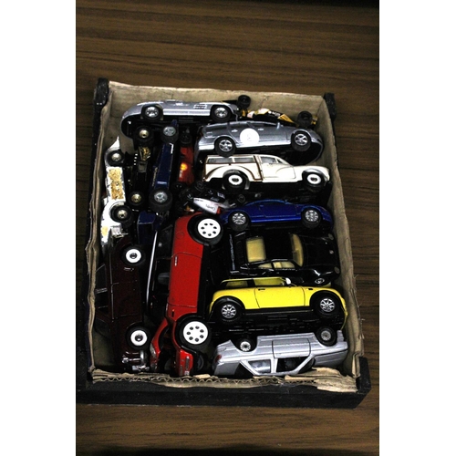 481 - A COLLECTION OF DI-CAST CARS AND LORRIES TO INCLUDE CORGI ETC