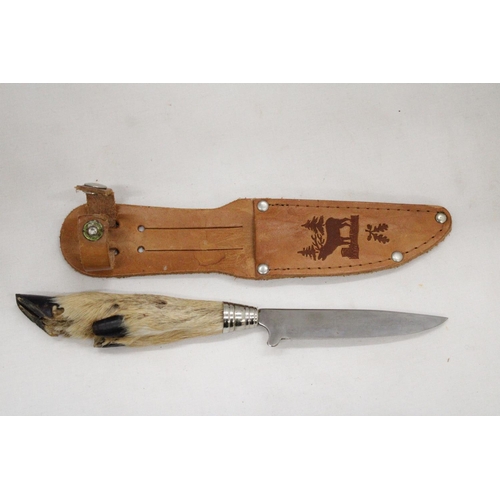 108 - A DEER'S FOOT HUNTING KNIFE IN LEATHER SHEATH