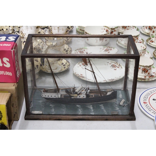 256 - A VICTORIAN SHIPWRECK, SHIP IN A GLASS CASE, 'THE BRADFORD', LENGTH 37CM, HEIGHT 25CM, DEPTH 18CM