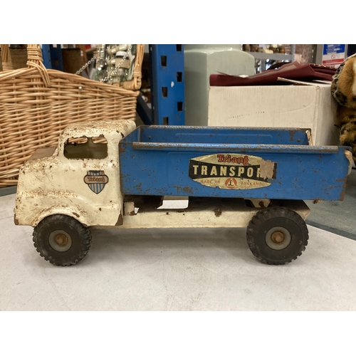 307 - A BLUE AND WHITE TRI-ANG JUNIOR TIP LORRY FOR RESTORATION, THE FRONT GRILL IS PRESENT BUT THE BACK I... 