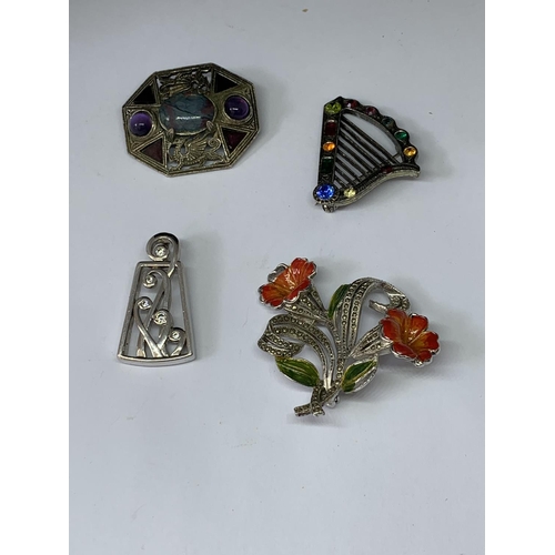 711 - FOUR VINTAGE DESIGNER BROOCHES TO INCLUDE A MIRACLE AND A HOLLYWOOD