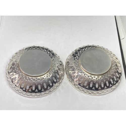 750 - A PAIR OF HALLMARKED SHEFFIELD SILVER PIERCED DISHES GROSS WEIGHT 73.9 GRAMS