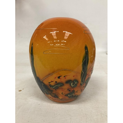 833 - AN ANITA HARRIS TUSCANY VASE SIGNED IN GOLD