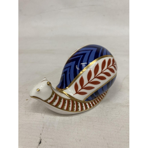 842 - A ROYAL CROWN DERBY SNAIL (SECOND)