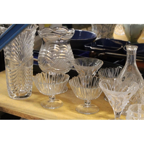 954 - A COLLECTION OF GLASSWARE TO INCLUDE VASES, CUPS, BOWLS, ETC