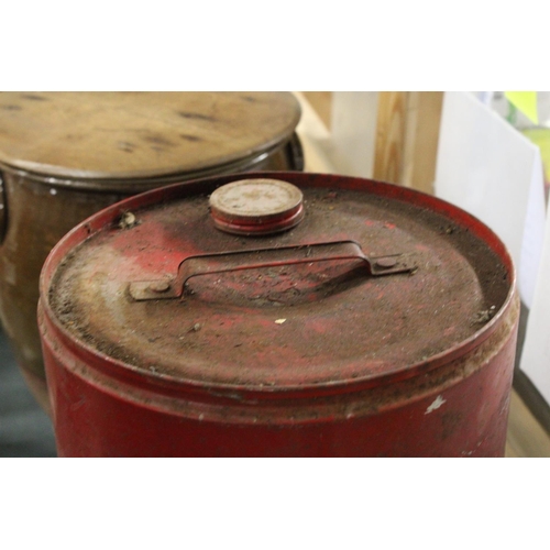 975 - A VINTAGE MOBIL OIL DRUM