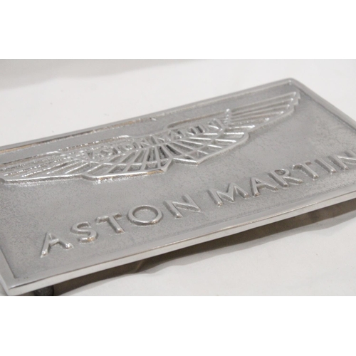 984 - AN ALUMINIUM ASTON MARTIN WALL PLAQUE, 30CM X 17CM