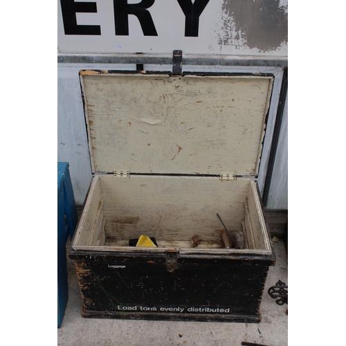 1648 - A VINTAGE PAINTED PINE TOOL CHEST WITH AN ASSORTMENT OF TOOLS TO INCLUDE BRACE DRILL, FILES AND CHIS... 