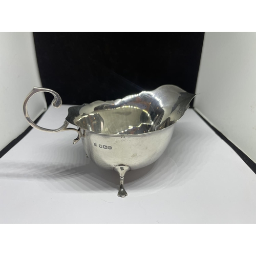 51 - A HALLMARKED SHEFFIELD SILVER SAUCE BOAT GROSS WEIGHT 71.2 GRAMS