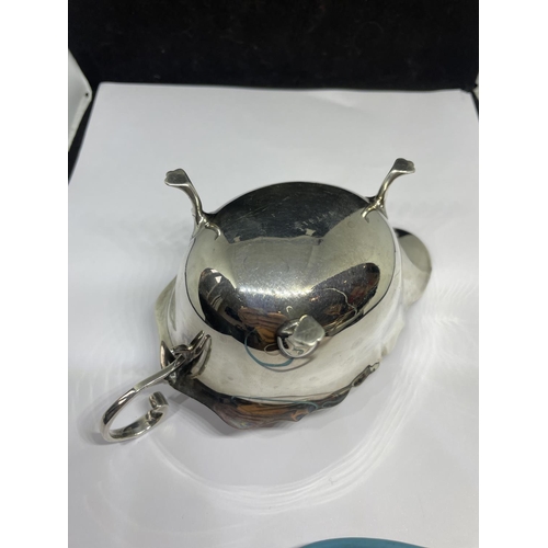 51 - A HALLMARKED SHEFFIELD SILVER SAUCE BOAT GROSS WEIGHT 71.2 GRAMS