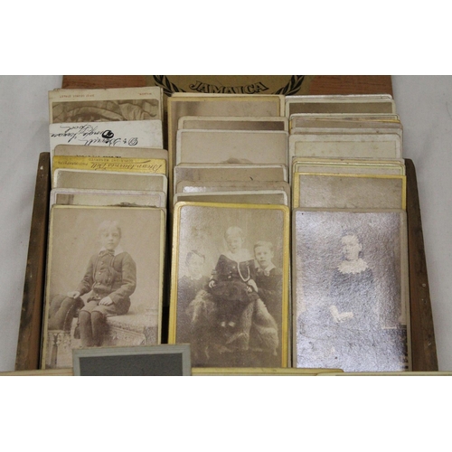 101 - A COLLECTION OF ANTIQUARIAN SEPIA PHOTOGRAPHS WITH THE PHOTOGRAPHERS ADDRESS TO BACK IN A VINTAGE CI... 