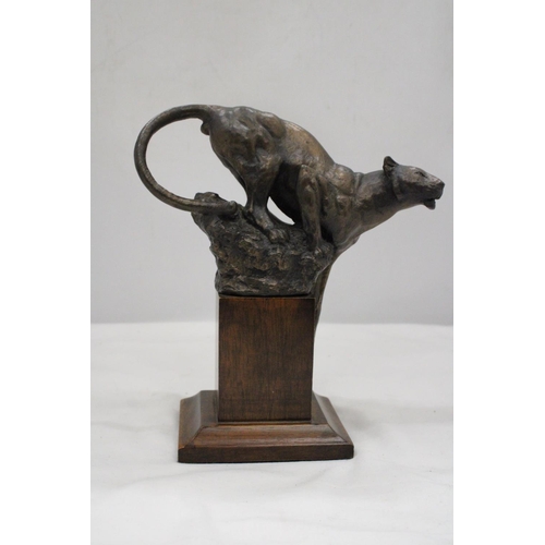 109 - A DAVID GEENTY COLD CAST BRONZE PANTHER SCULPTURE