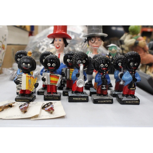 156 - A COLLECTION OF VINTAGE ROBERTSON'S 'GOLLY' FIGURES, THREE BADGES AND TWO DIDDY MEN