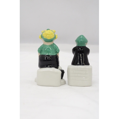 157 - A WADE ANDY CAPP AND FLO CERAMIC CRUET SET