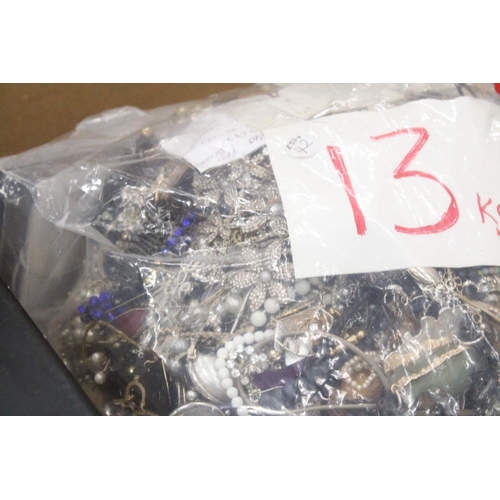 160 - 13 KG OF VINTAGE COSTUME JEWELLERY