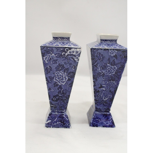 169 - A PAIR OF VINTAGE SHELLEY VASES, REG NO. 671415, ONE A/F, HEIGHT 15CM