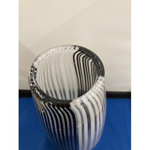 10 - A BELIEVED TO BE DINO MARTENDS MURANO BLACK AND WHITE STRIPED VASE HEIGHT 28CM