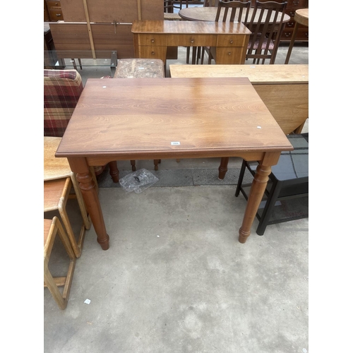 2908 - A VICTORIAN STYLE KITCHEN TABLE - 39 X 29 INCH