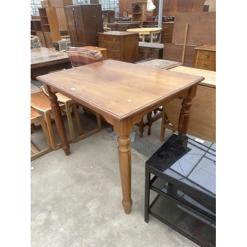 2908 - A VICTORIAN STYLE KITCHEN TABLE - 39 X 29 INCH