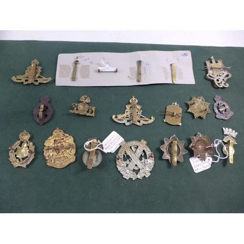 319 - A COLLECTION OF NINETEEN MILITARY BADGES, TO INCLUDE ORDNANCE CORP, COLDSTREAM GUARDS ETC