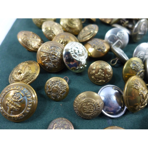 320 - A LARGE COLLECTION OF MILITARY AND CIVIL DEFENCE BUTTONS, TO INCLUDE ROYAL ENGINEERS, ARP AND ROYAL ... 