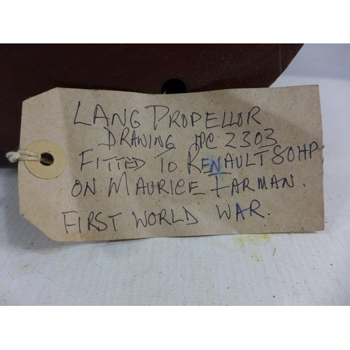 343 - A FIRST WORLD WAR LANG WOODEN PROPELLOR BOSS, WIDTH 26CM