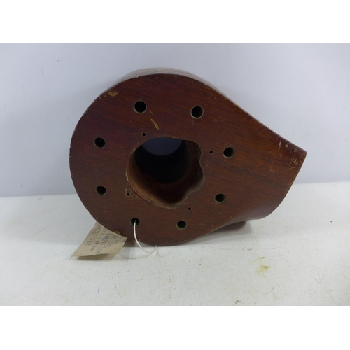 343 - A FIRST WORLD WAR LANG WOODEN PROPELLOR BOSS, WIDTH 26CM