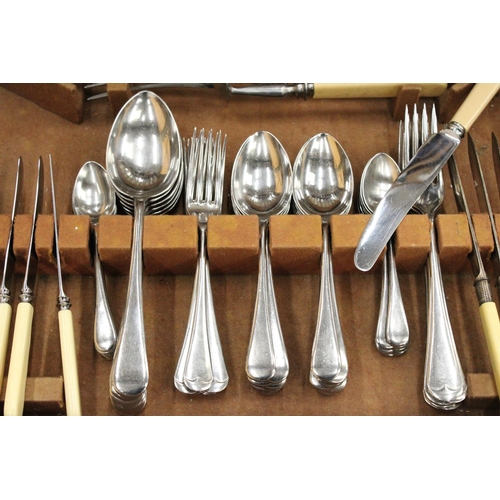 126 - A ART DECO CUTLERY CANTEEN