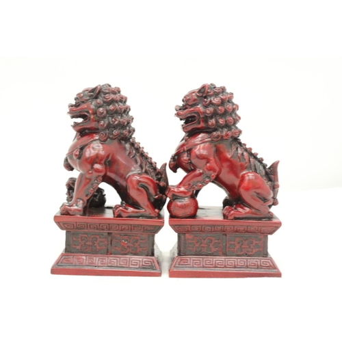 273 - A PAIR OF VINTAGE MAJESTIC ASIAN RED FOO DOG FIGURES - APPROX 28 CM