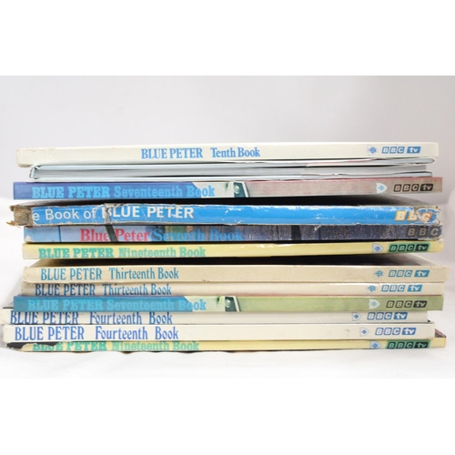 320 - TWELVE BOOKS TO INCLUDE ELEVEN VINTAGE BLUE PETER ANNUALS AND A COPY OF THE KINGS BOOK THE OLD MAN O... 