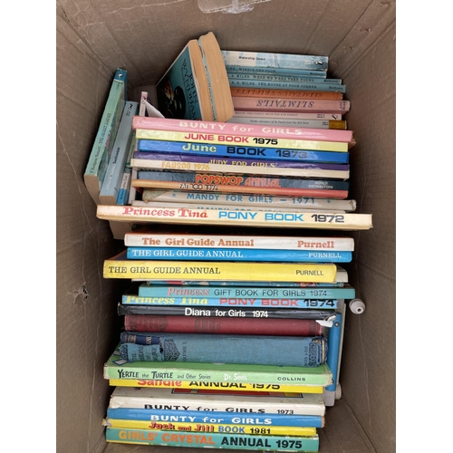 410 - A QUANTITY OF VINTAGE CHILDREN'S BOOKS TO INCLUDE BUNTY FOR GIRLS, PRINCESS TINA, JUNE BOOK, YERTLE ... 