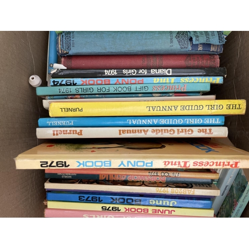 410 - A QUANTITY OF VINTAGE CHILDREN'S BOOKS TO INCLUDE BUNTY FOR GIRLS, PRINCESS TINA, JUNE BOOK, YERTLE ... 