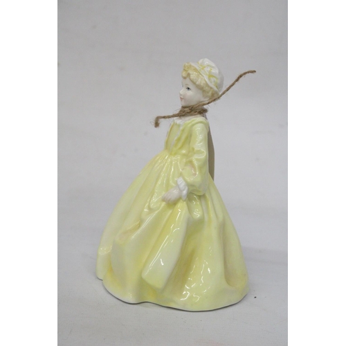 770 - A ROYAL WORCESTER FIGURINE 