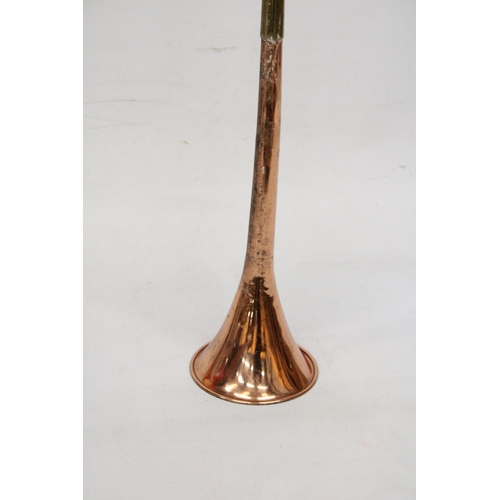 840 - A VINTAGE COPPER COACHING HORN