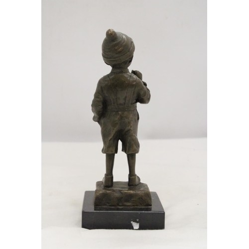 850 - A BRONZE BOY SMOKING A CIGAR ON A MARBLE BASE - SIGNED