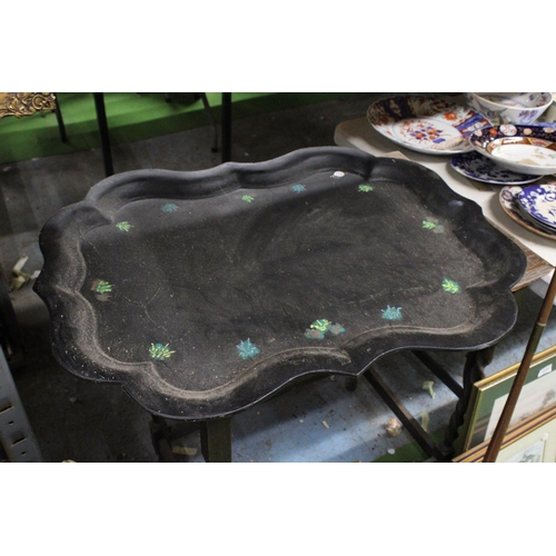 1107 - A LARGE PAPER MACHE TRAY